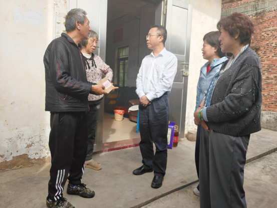 市委台办深入吴川市樟铺镇调研乡村振兴工作并开展慰问371